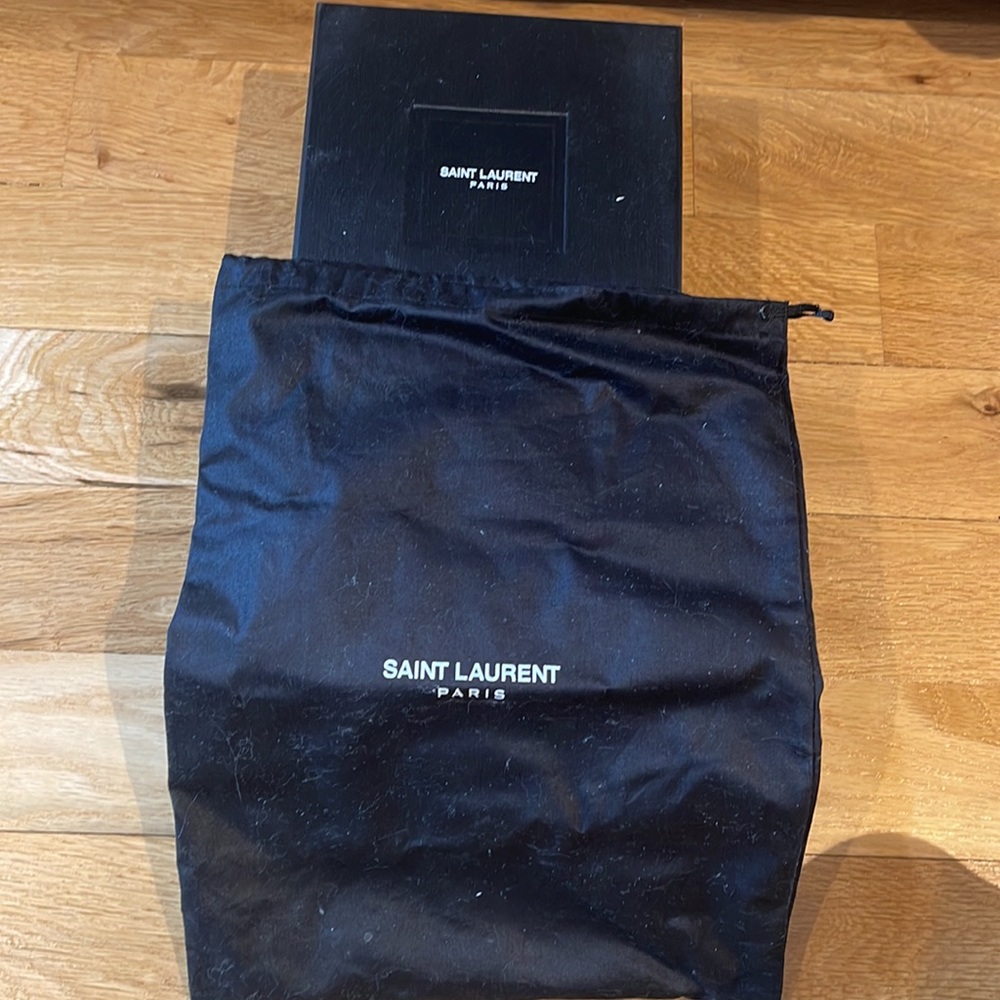 Saint Laurent Beta calf porcellana sandal - Picture 4 of 5